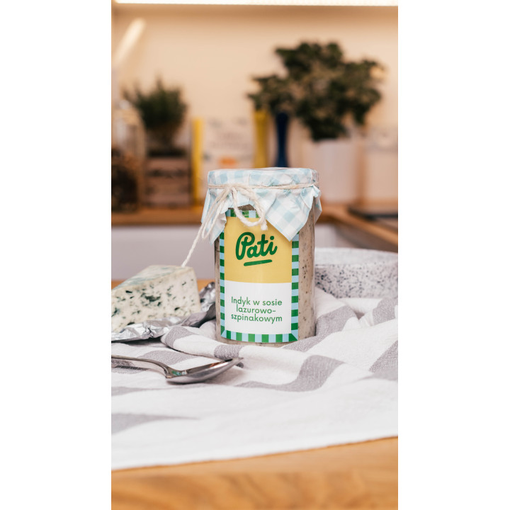 Indyk w sosie lazurowo-szpinakowym